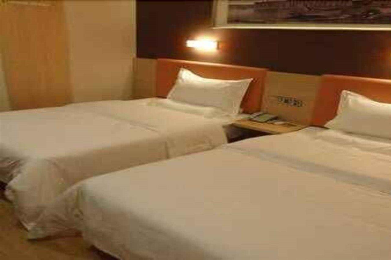 7Days Premium Chongqin Jiangbei International Airport Hub Station Hotel Chongqing Exterior photo